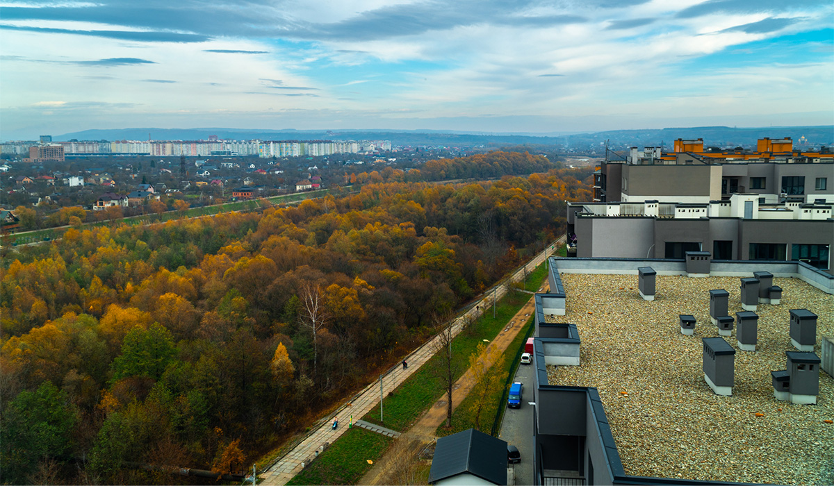 Оновлені фото житлового масиву «Паркова Алея» станом на 03.11.2025