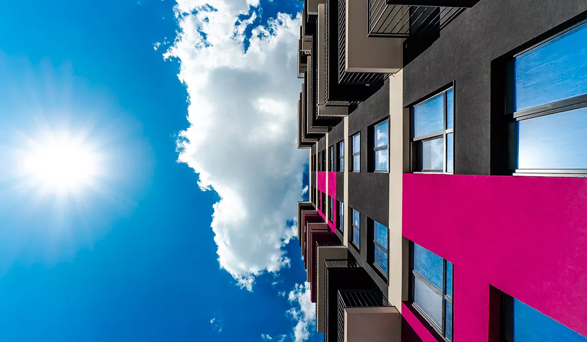 Панорамні вікна в новобудові: переваги, догляд і теплоізоляція