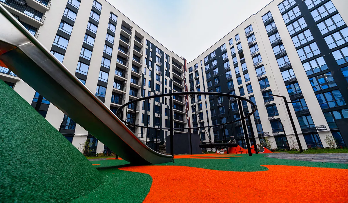 Оновлені фото житлового масиву «Паркова Алея» станом на 02.12.2025