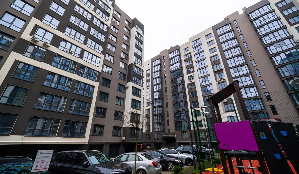 Оновлені фото житлового масиву «Паркова Алея» станом на 02.12.2025