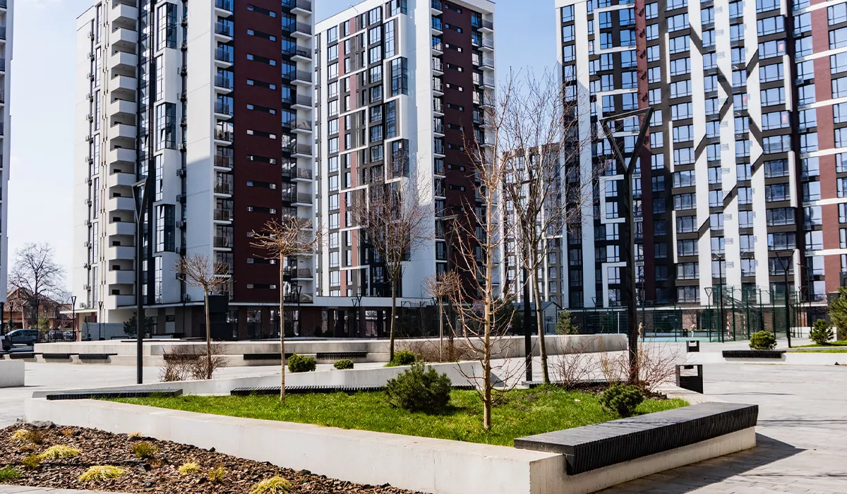 Оновлені фото житлового комплексу Manhattan на 25.03.2026